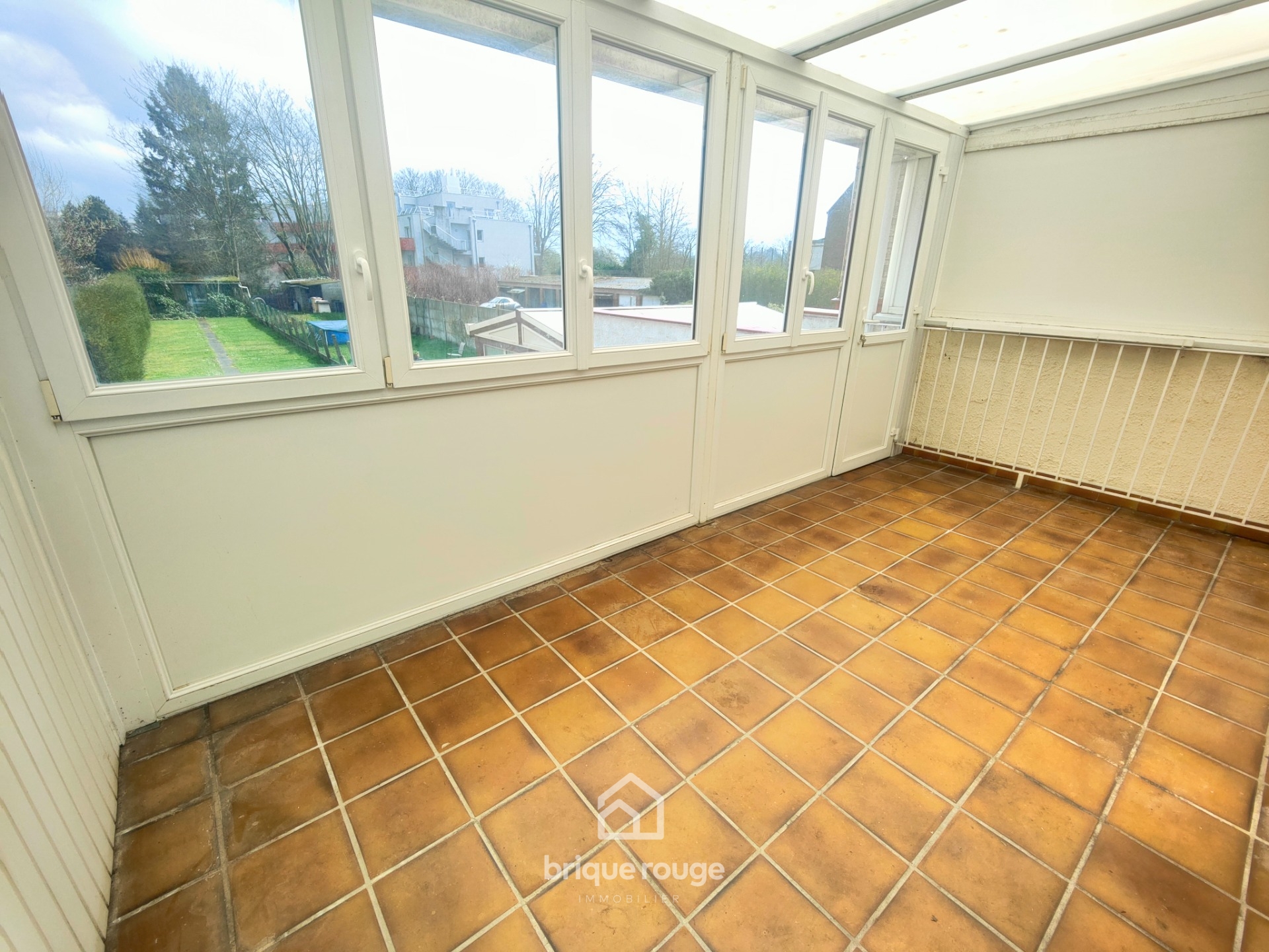 A 2 mn du chr maison gros potentiel sur 450m grand garage Photo 6 - Brique Rouge Immobilier