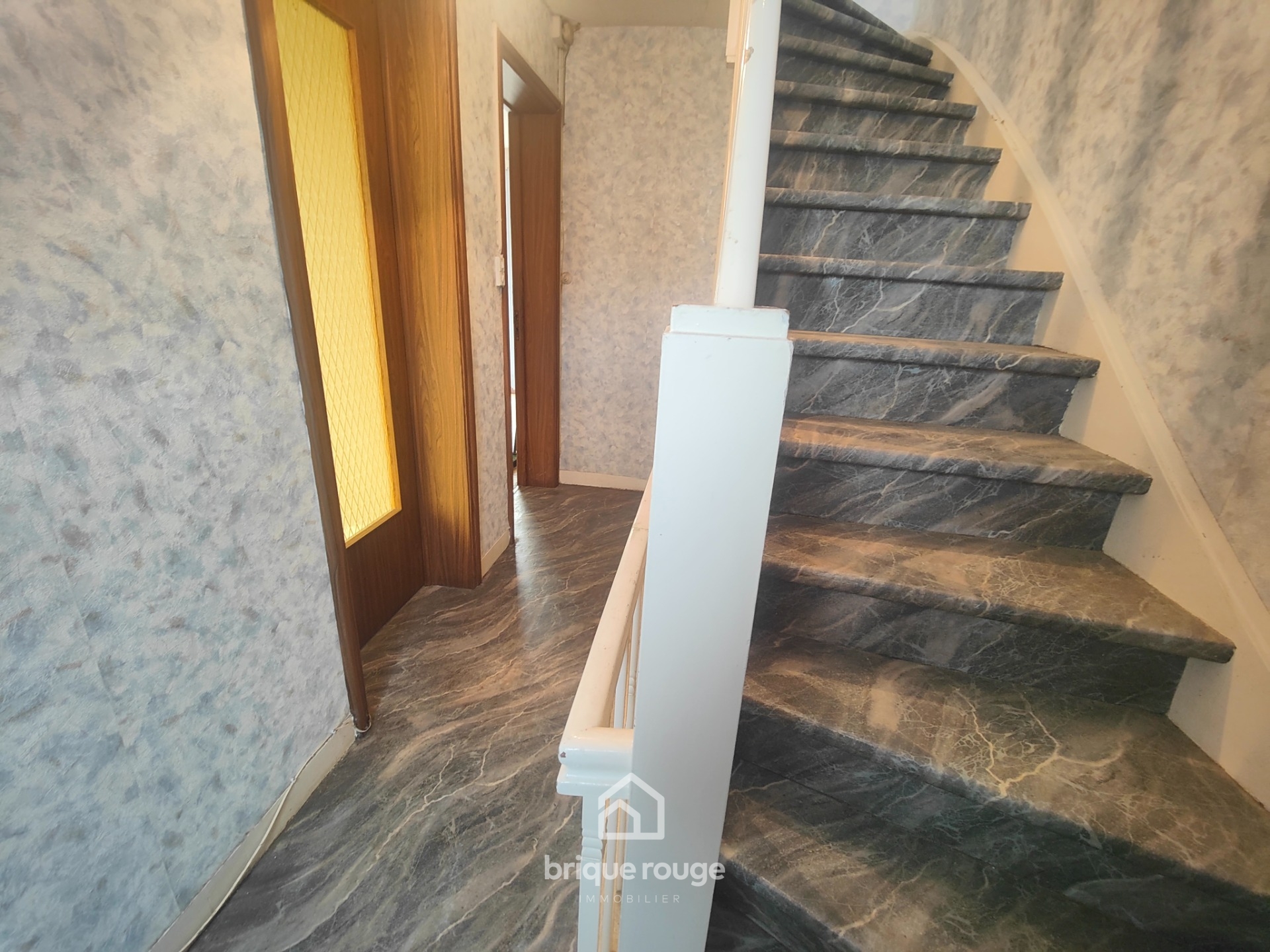 A 2 mn du chr maison gros potentiel sur 450m grand garage Photo 13 - Brique Rouge Immobilier