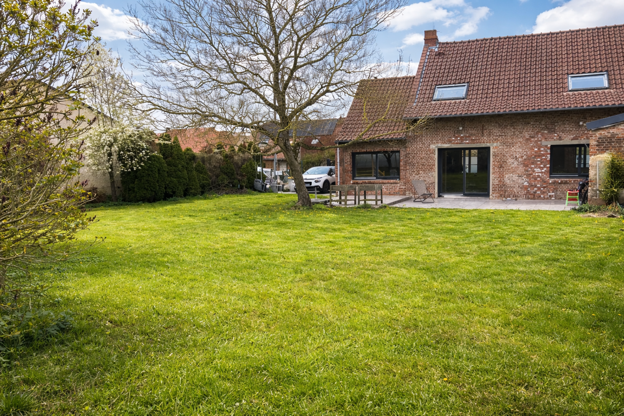 Maison individuelle 3 chambres bureau jardin Photo 1 - Brique Rouge Immobilier Maison individuelle 3 chambres bureau jardin Photo 1 - Brique Rouge Immobilier