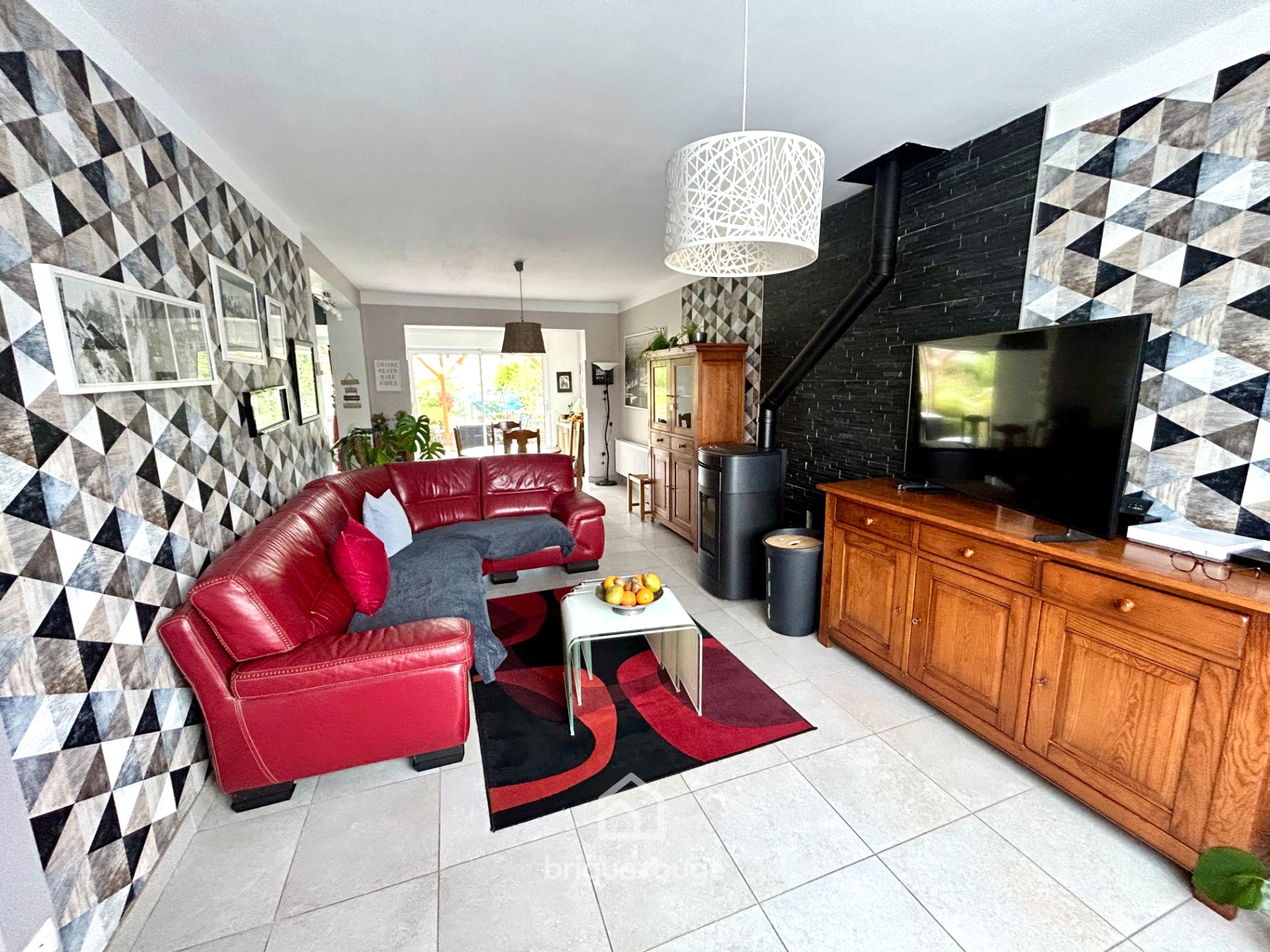 Belle maison avec grand jardin et garage Photo 1 - Brique Rouge Immobilier Belle maison avec grand jardin et garage Photo 1 - Brique Rouge Immobilier