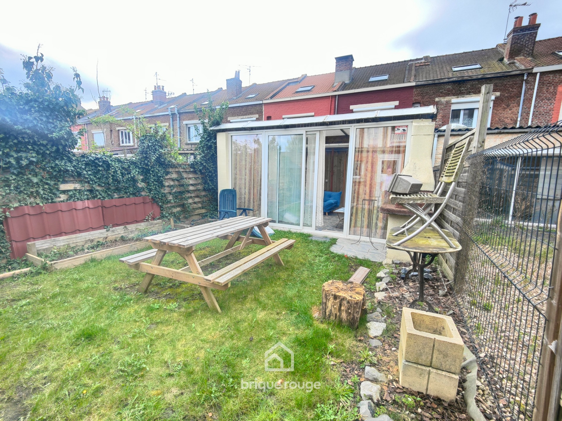A 2 mn du metro et chr maison  3 chambres bureau   exterieur Photo 12 - Brique Rouge Immobilier