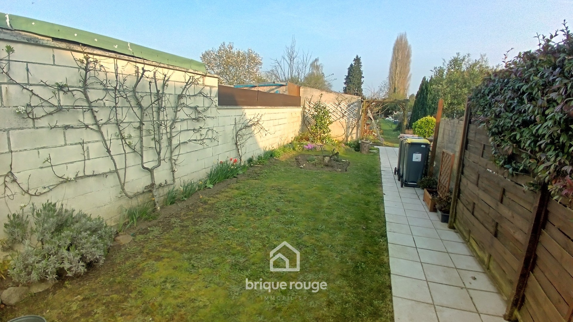 Belle maison de ville situee sur seclin proximite gare Photo 1 - Brique Rouge Immobilier Belle maison de ville situee sur seclin proximite gare Photo 1 - Brique Rouge Immobilier