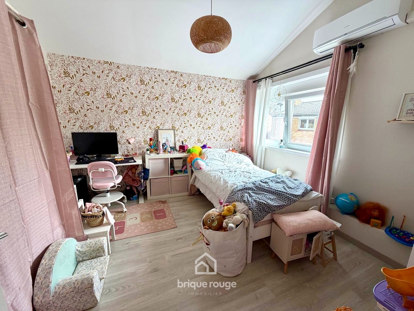 Belle maison de lotissement renovee avec jardin et garage Photo 3 - Brique Rouge Immobilier Belle maison de lotissement renovee avec jardin et garage Photo 3 - Brique Rouge Immobilier