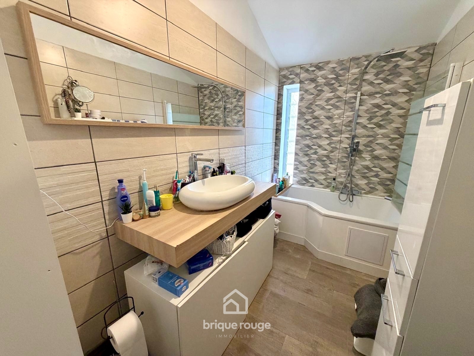 Belle maison de lotissement renovee avec jardin et garage Photo 4 - Brique Rouge Immobilier Belle maison de lotissement renovee avec jardin et garage Photo 4 - Brique Rouge Immobilier