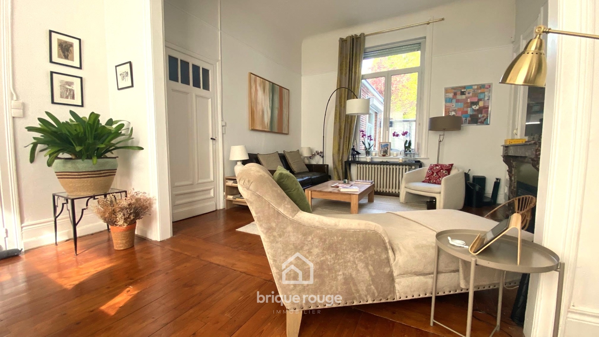 Magnifique maison bourgeoise patio et cour Photo 2 - Brique Rouge Immobilier Magnifique maison bourgeoise patio et cour Photo 2 - Brique Rouge Immobilier