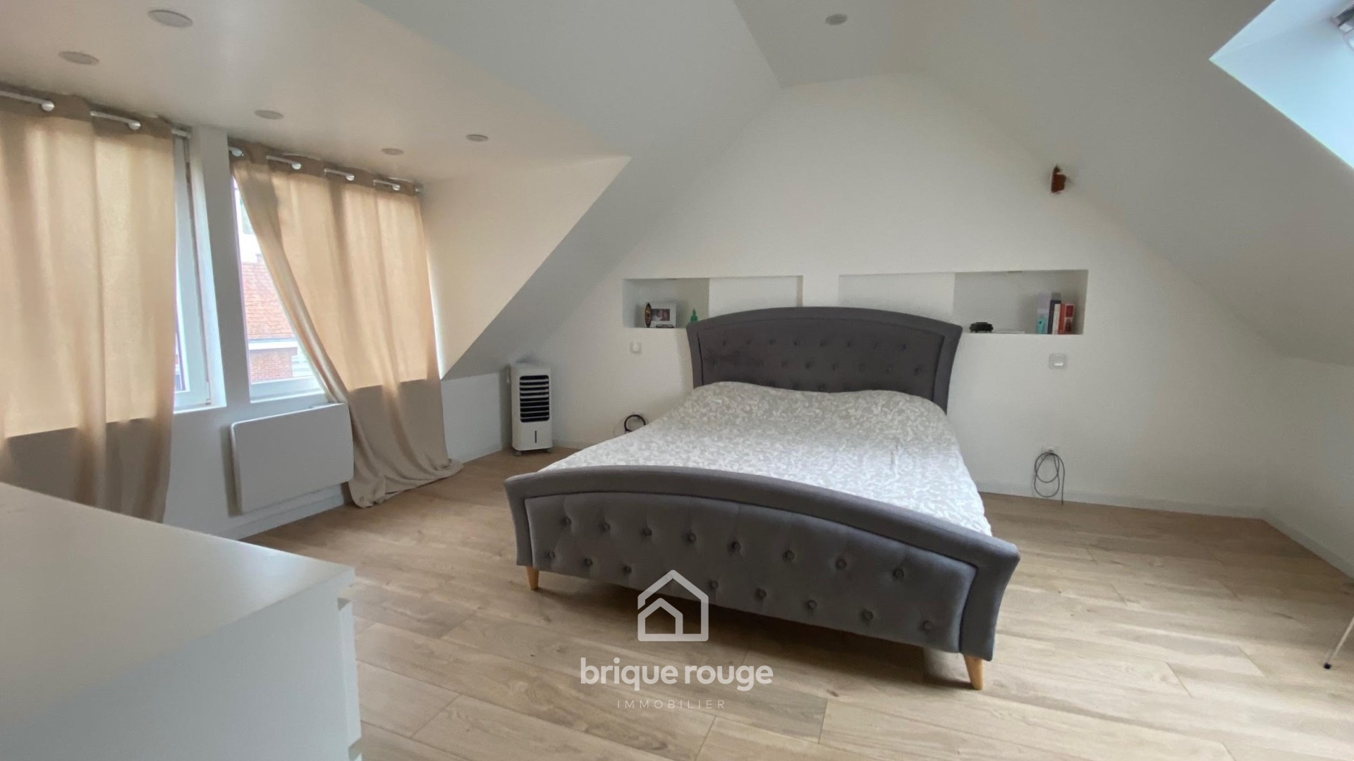 Maison renovee 3 chambres jardin parking Photo 5 - Brique Rouge Immobilier