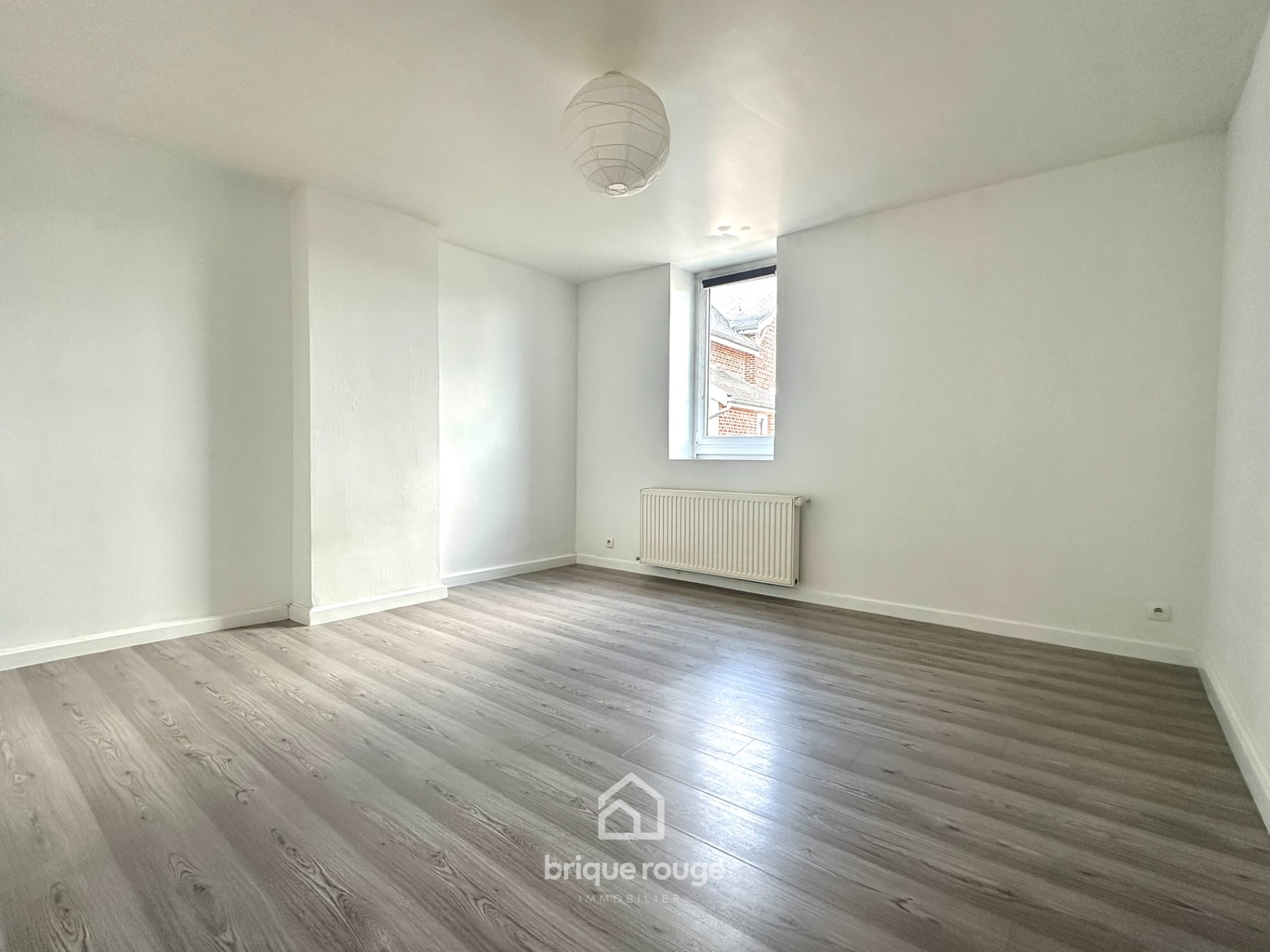 Maison entierement renovee 2 chambres garage et cour Photo 7 - Brique Rouge Immobilier Maison entierement renovee 2 chambres garage et cour Photo 7 - Brique Rouge Immobilier