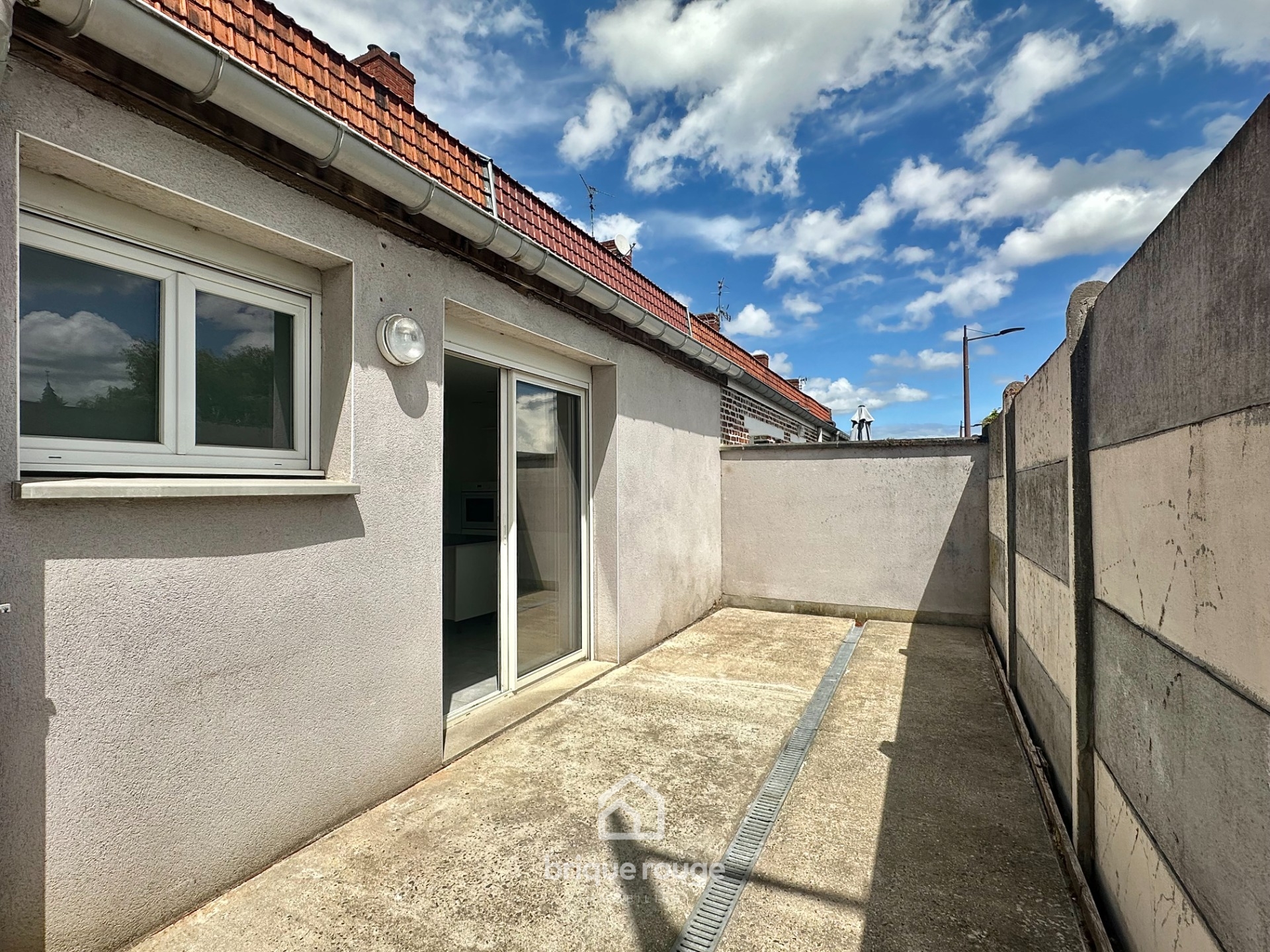 Maison entierement renovee 2 chambres garage et cour Photo 9 - Brique Rouge Immobilier Maison entierement renovee 2 chambres garage et cour Photo 9 - Brique Rouge Immobilier