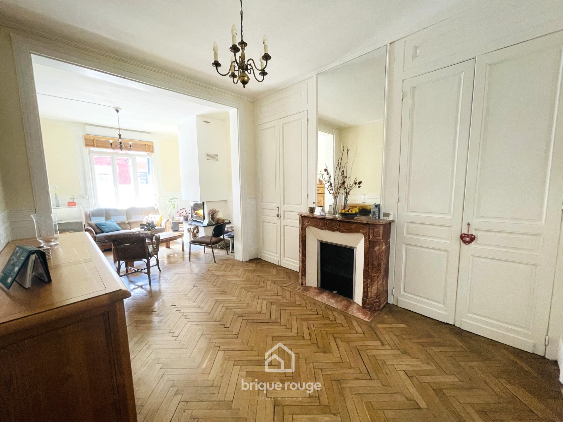 Bethunoise de 1930 avec 3 chambres et jardin bethune Photo 2 - Brique Rouge Immobilier Bethunoise de 1930 avec 3 chambres et jardin bethune Photo 2 - Brique Rouge Immobilier