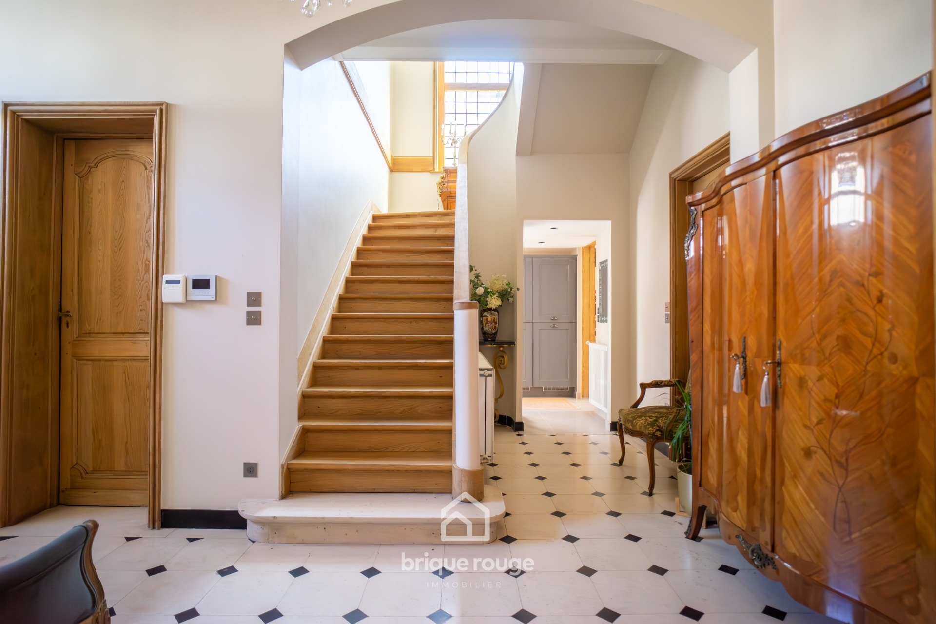 Sublime maison de 320m 8 chambres Photo 2 - Brique Rouge Immobilier Sublime maison de 320m 8 chambres Photo 2 - Brique Rouge Immobilier