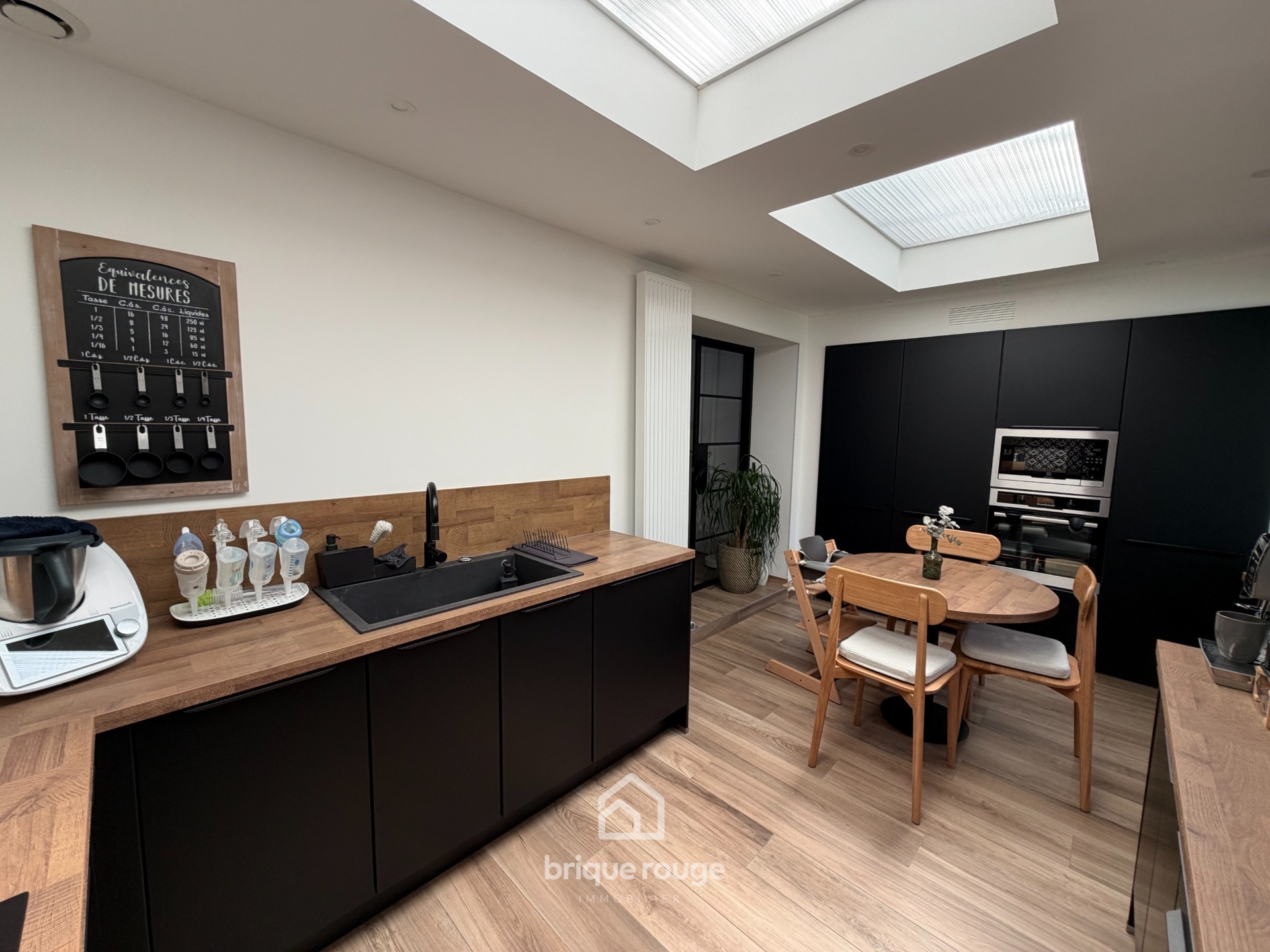 Maison de 1950 renovee avec gout  Photo 3 - Brique Rouge Immobilier