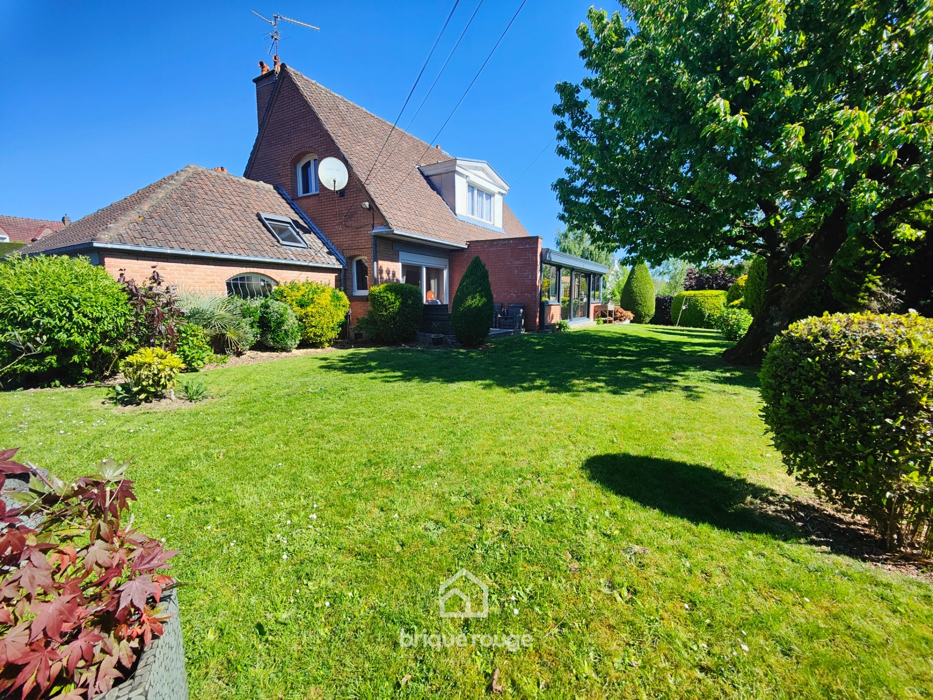 Faches super villa semi plain pied individuel 1000m Photo 1 - Brique Rouge Immobilier Faches super villa semi plain pied individuel 1000m Photo 1 - Brique Rouge Immobilier