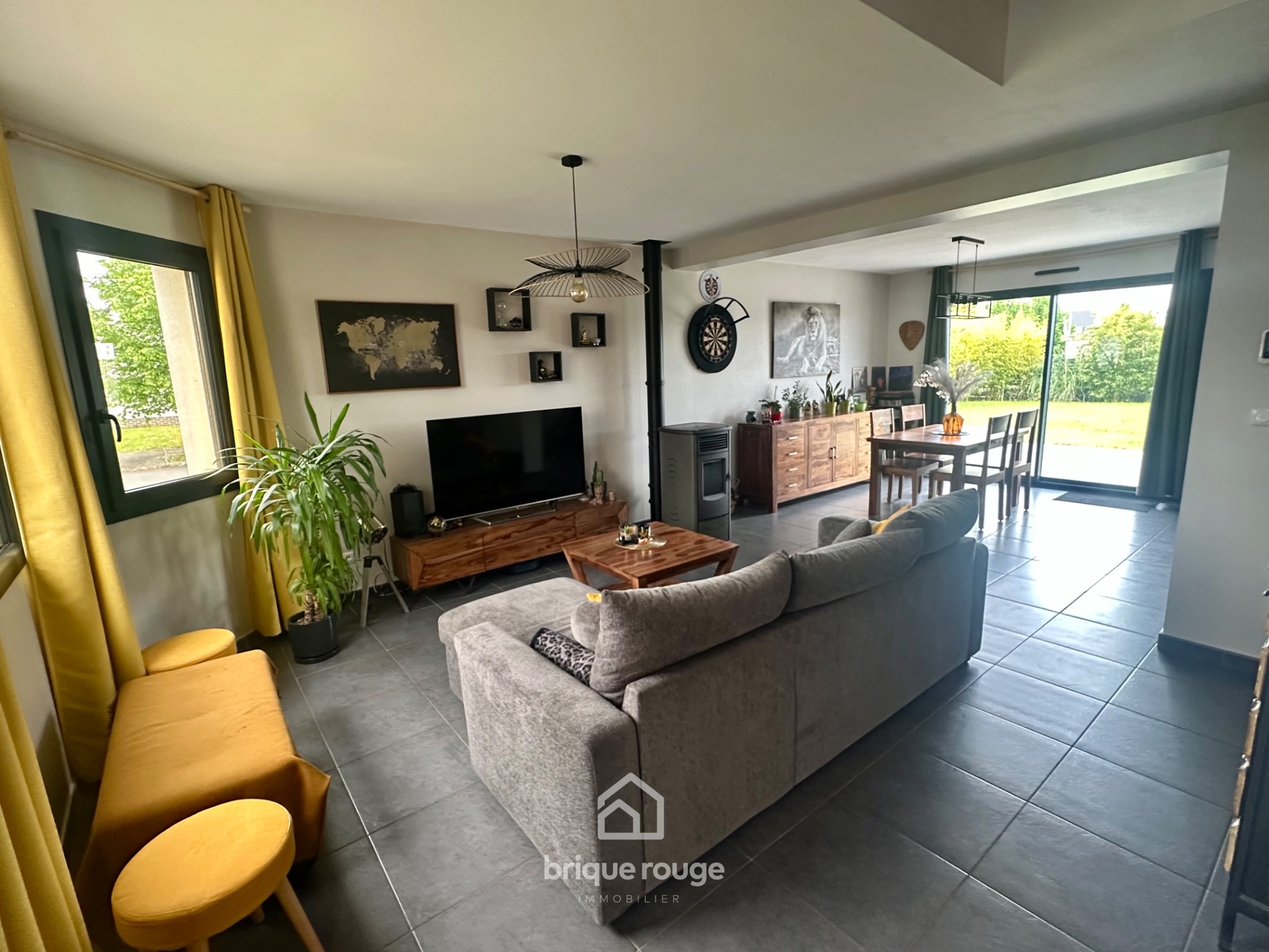 Individuelle 3 chambres jardin garage secteur calme Photo 2 - Brique Rouge Immobilier Individuelle 3 chambres jardin garage secteur calme Photo 2 - Brique Rouge Immobilier