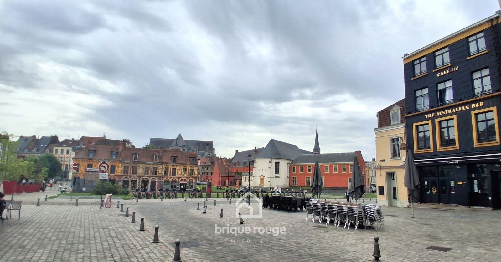 Lumineux t2 avec cave et parking coeur du vieux lille Photo 2 - Brique Rouge Immobilier Lumineux t2 avec cave et parking coeur du vieux lille Photo 2 - Brique Rouge Immobilier