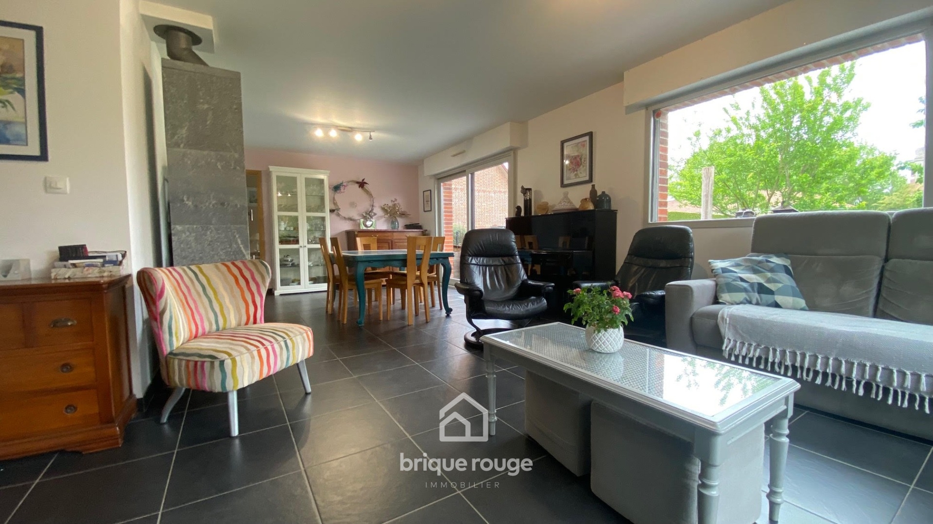 Maison individuelle semi plain pied sous sol Photo 1 - Brique Rouge Immobilier Maison individuelle semi plain pied sous sol Photo 1 - Brique Rouge Immobilier