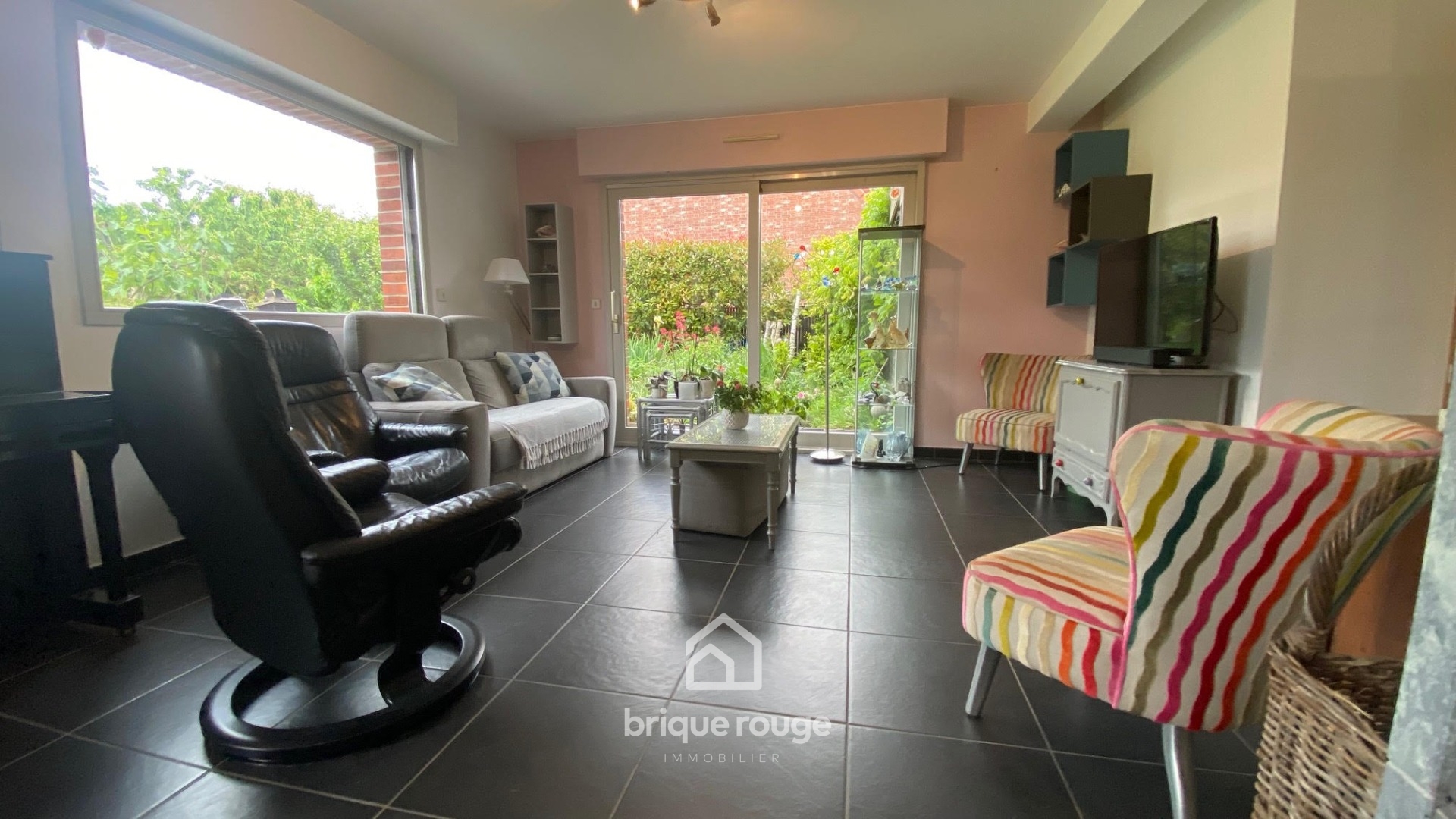 Maison individuelle semi plain pied sous sol Photo 2 - Brique Rouge Immobilier Maison individuelle semi plain pied sous sol Photo 2 - Brique Rouge Immobilier