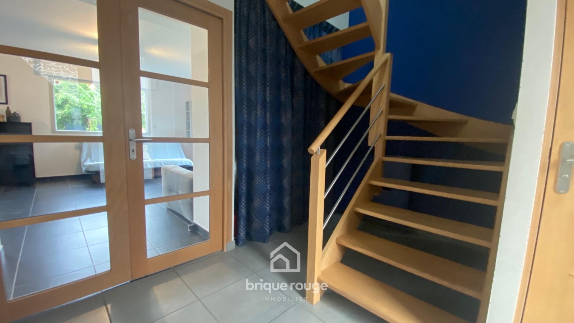Maison individuelle semi plain pied sous sol Photo 3 - Brique Rouge Immobilier Maison individuelle semi plain pied sous sol Photo 3 - Brique Rouge Immobilier