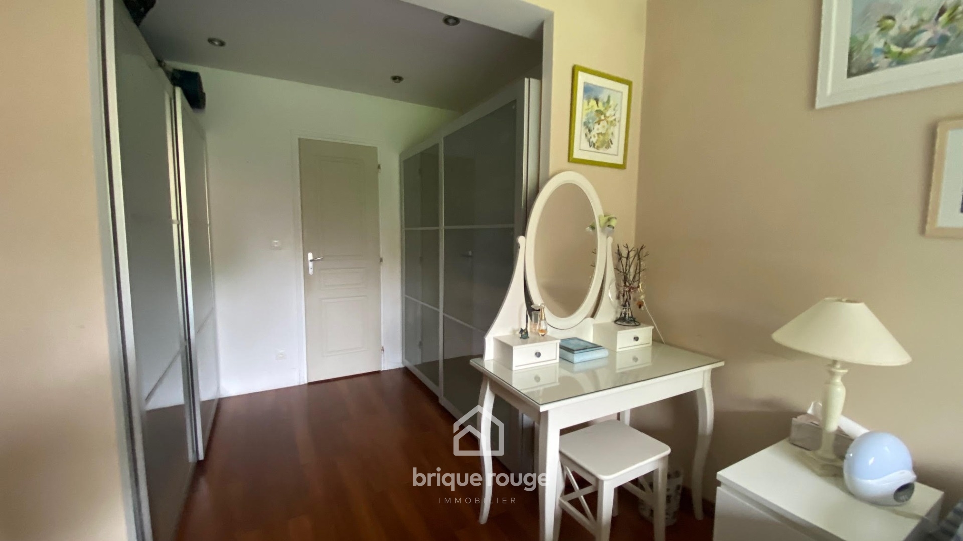 Maison individuelle semi plain pied sous sol Photo 8 - Brique Rouge Immobilier Maison individuelle semi plain pied sous sol Photo 8 - Brique Rouge Immobilier