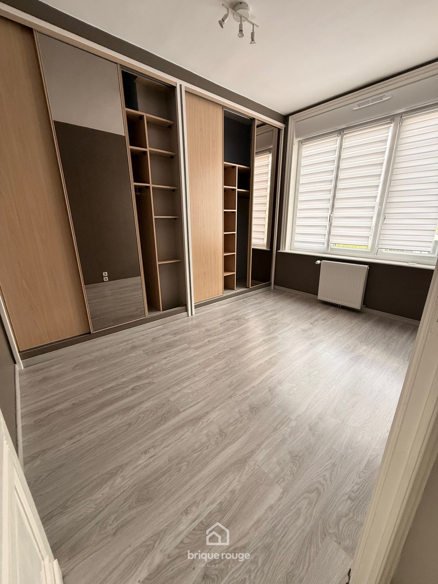 Maison renovee 3 chambres bureau Photo 4 - Brique Rouge Immobilier Maison renovee 3 chambres bureau Photo 4 - Brique Rouge Immobilier