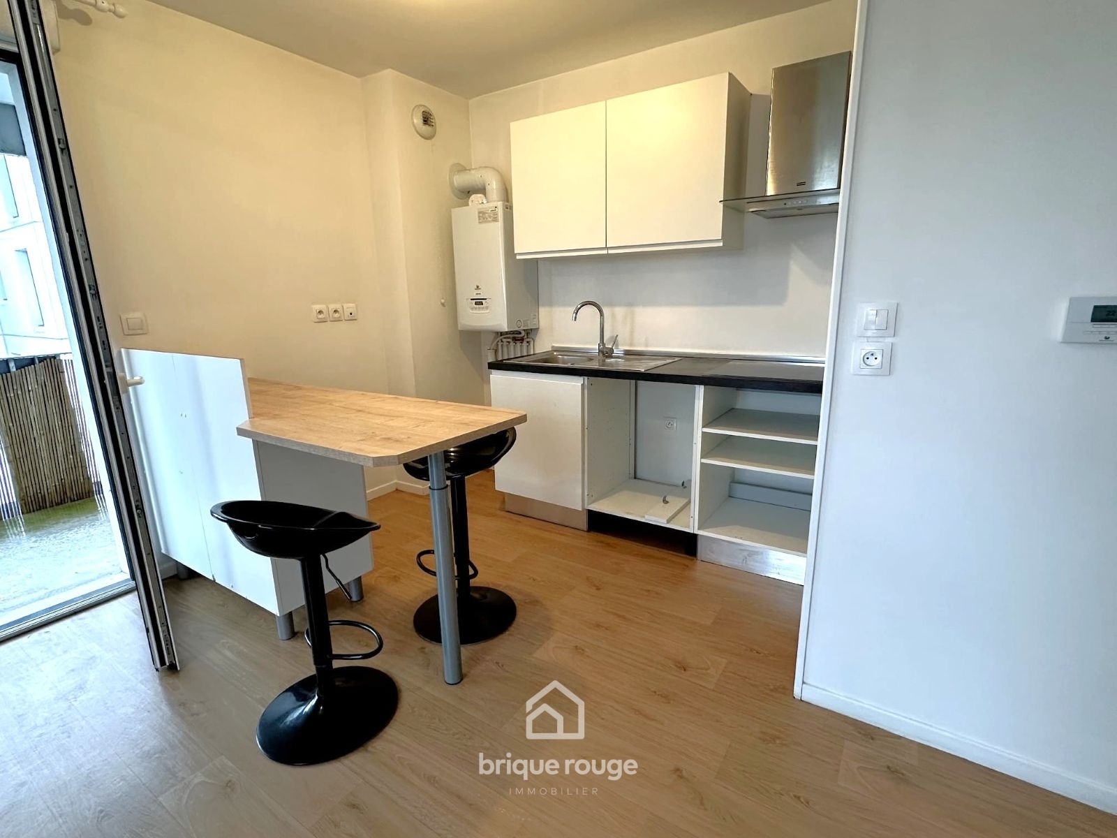 Superbe appartement t2 avec terrasse et parking secteur chr Photo 4 - Brique Rouge Immobilier