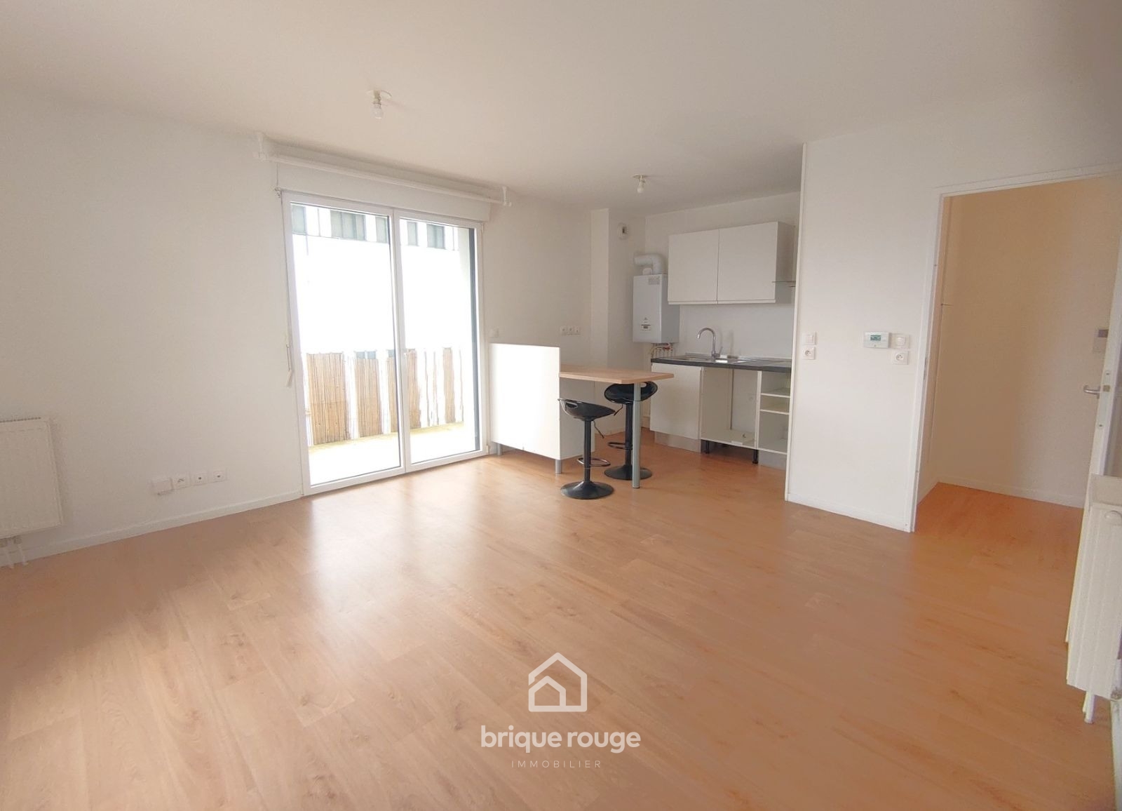 Superbe appartement t2 avec terrasse et parking secteur chr Photo 6 - Brique Rouge Immobilier Superbe appartement t2 avec terrasse et parking secteur chr Photo 6 - Brique Rouge Immobilier