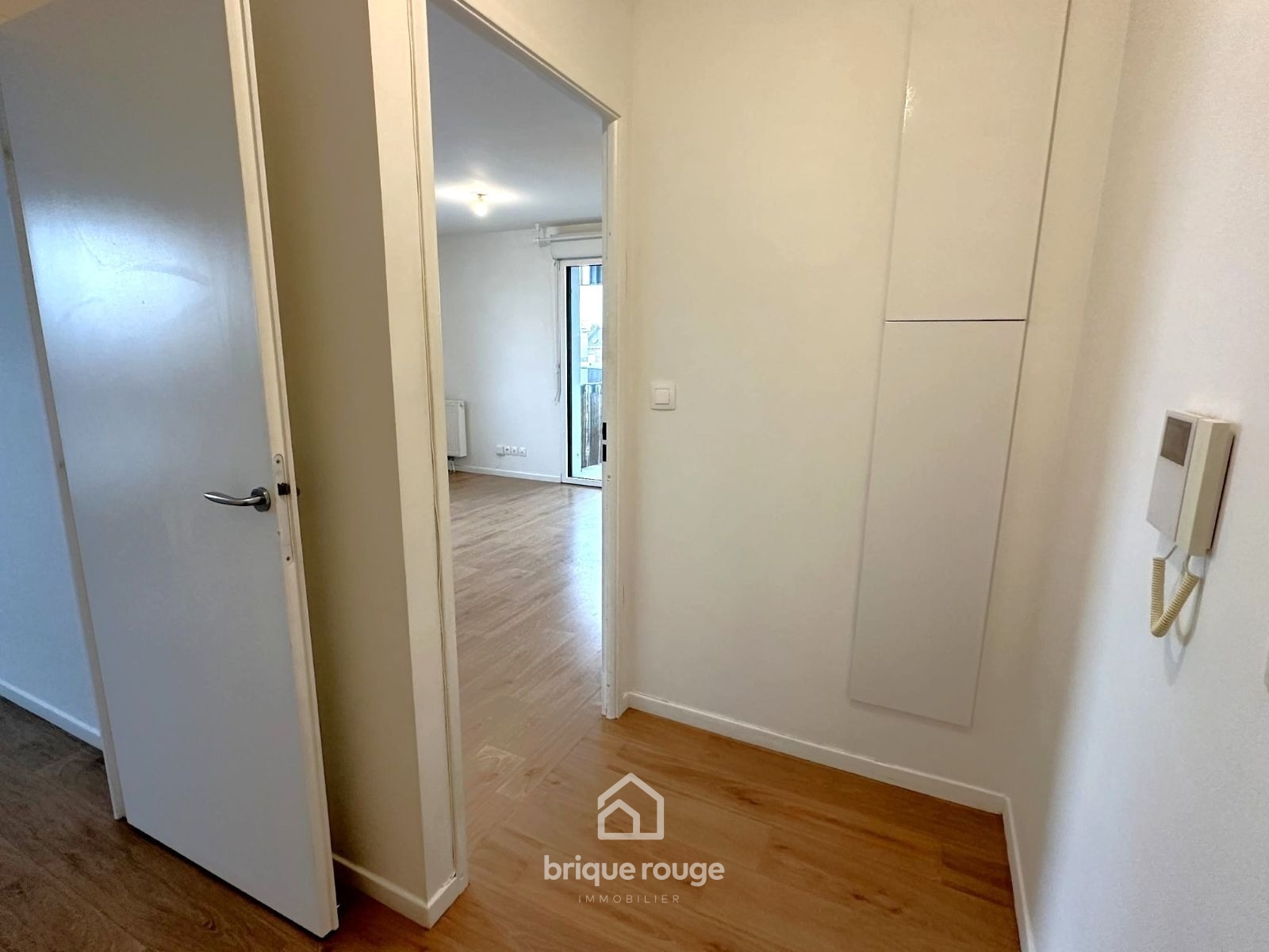 Superbe appartement t2 avec terrasse et parking secteur chr Photo 9 - Brique Rouge Immobilier Superbe appartement t2 avec terrasse et parking secteur chr Photo 9 - Brique Rouge Immobilier