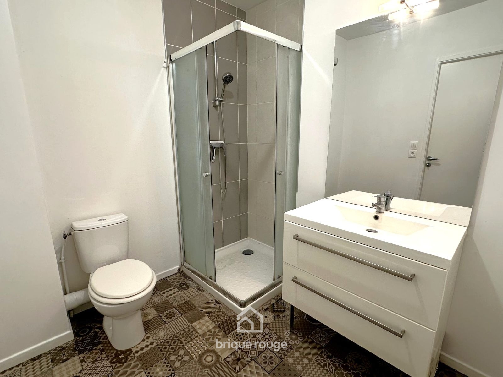 Superbe appartement t2 avec terrasse et parking secteur chr Photo 11 - Brique Rouge Immobilier Superbe appartement t2 avec terrasse et parking secteur chr Photo 11 - Brique Rouge Immobilier