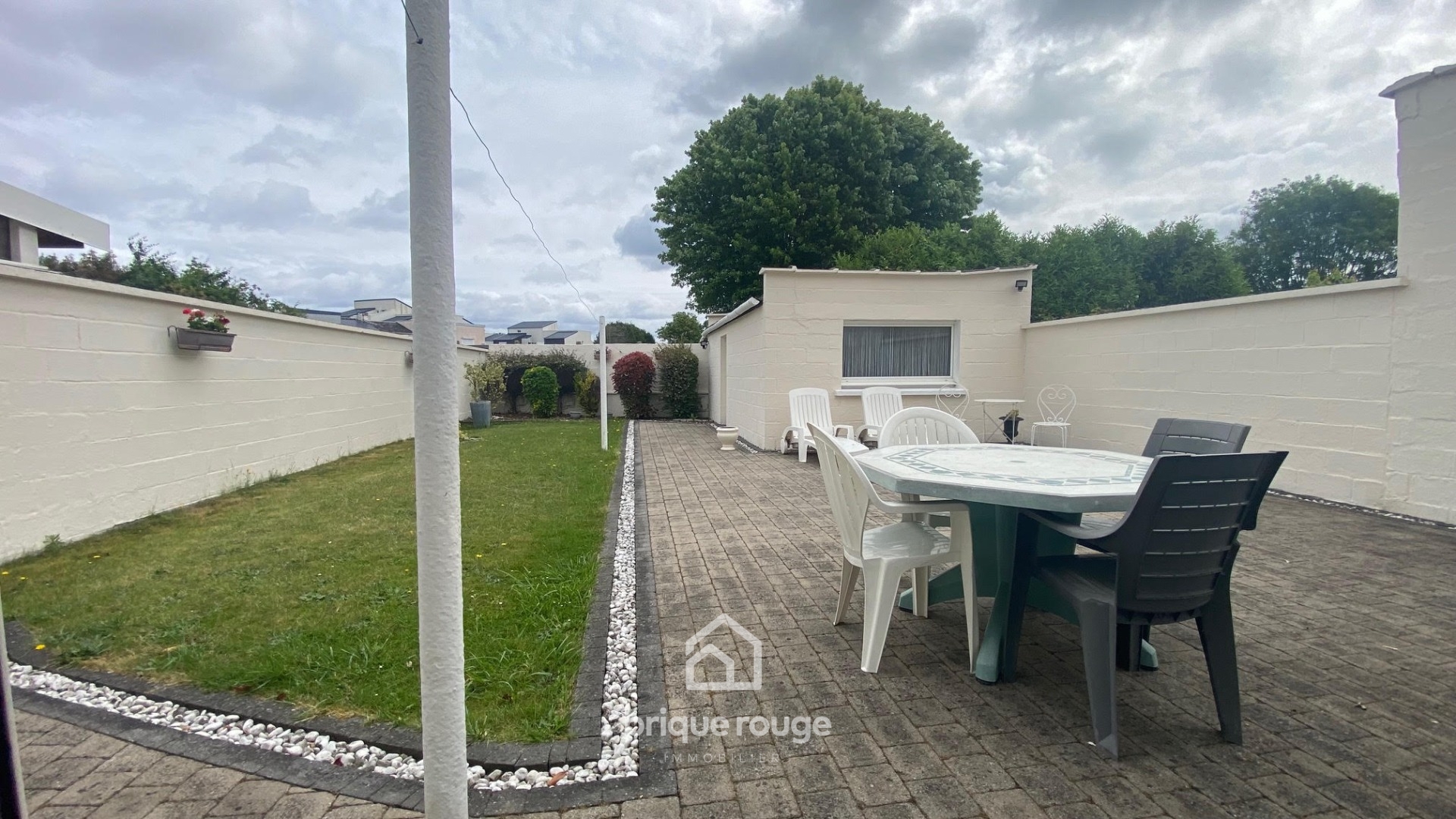 Maison renovee 4 chambres jardin garage et dependance Photo 4 - Brique Rouge Immobilier
