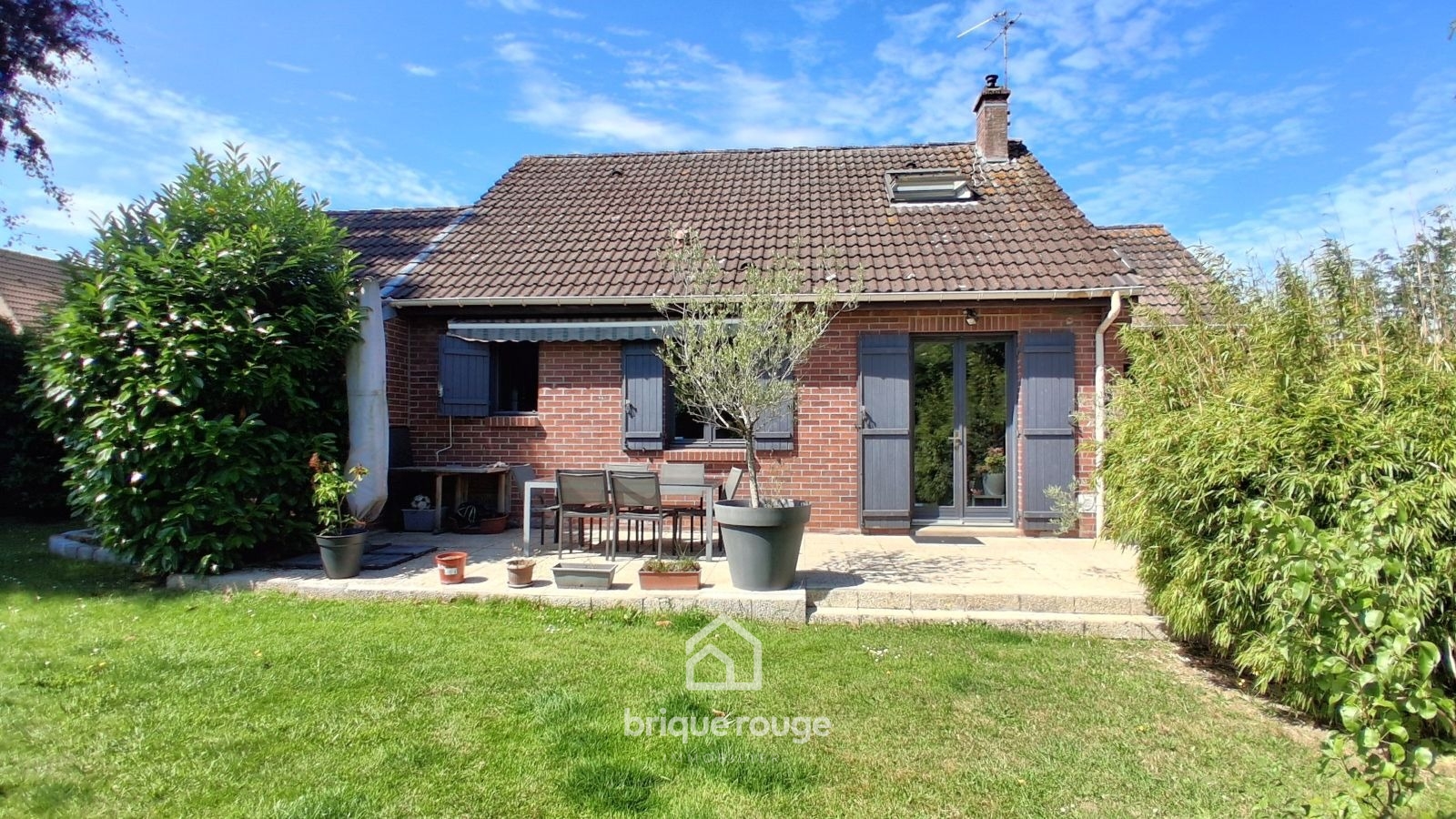 Superbe maison individuelle en semi plain pied Photo 1 - Brique Rouge Immobilier Superbe maison individuelle en semi plain pied Photo 1 - Brique Rouge Immobilier