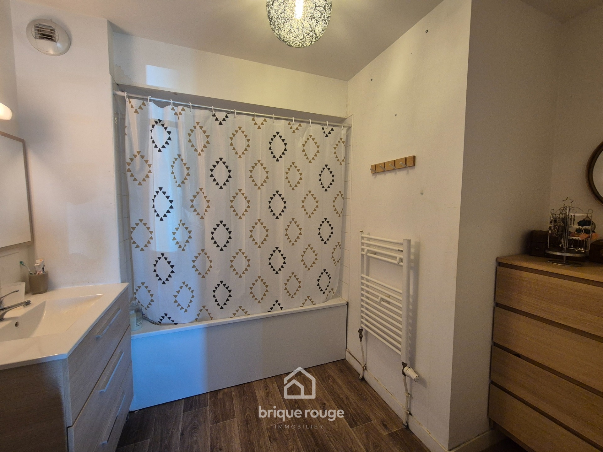T2 residence securisee de 2014 Photo 6 - Brique Rouge Immobilier T2 residence securisee de 2014 Photo 6 - Brique Rouge Immobilier