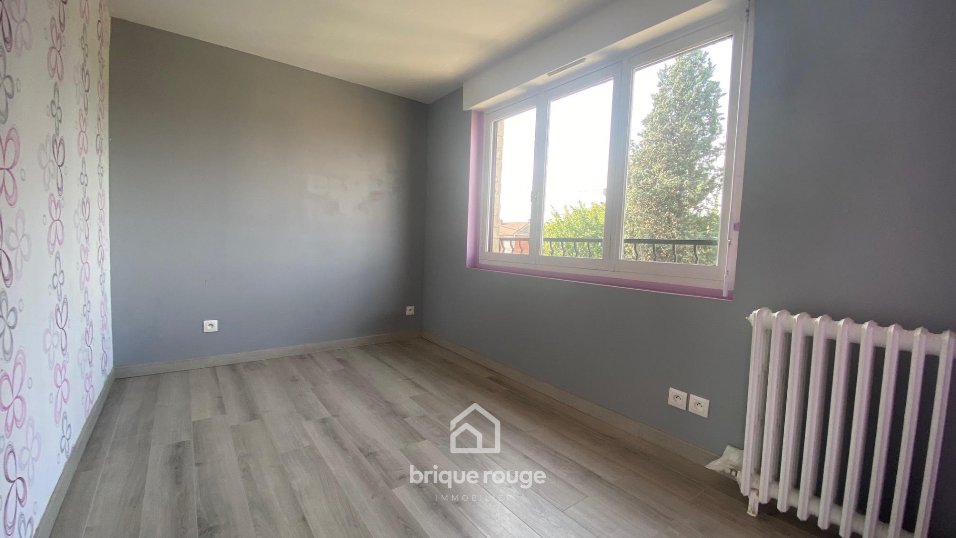 Maison 3 chambres beau jardin garage et sous sol de 50 m Photo 5 - Brique Rouge Immobilier Maison 3 chambres beau jardin garage et sous sol de 50 m Photo 5 - Brique Rouge Immobilier