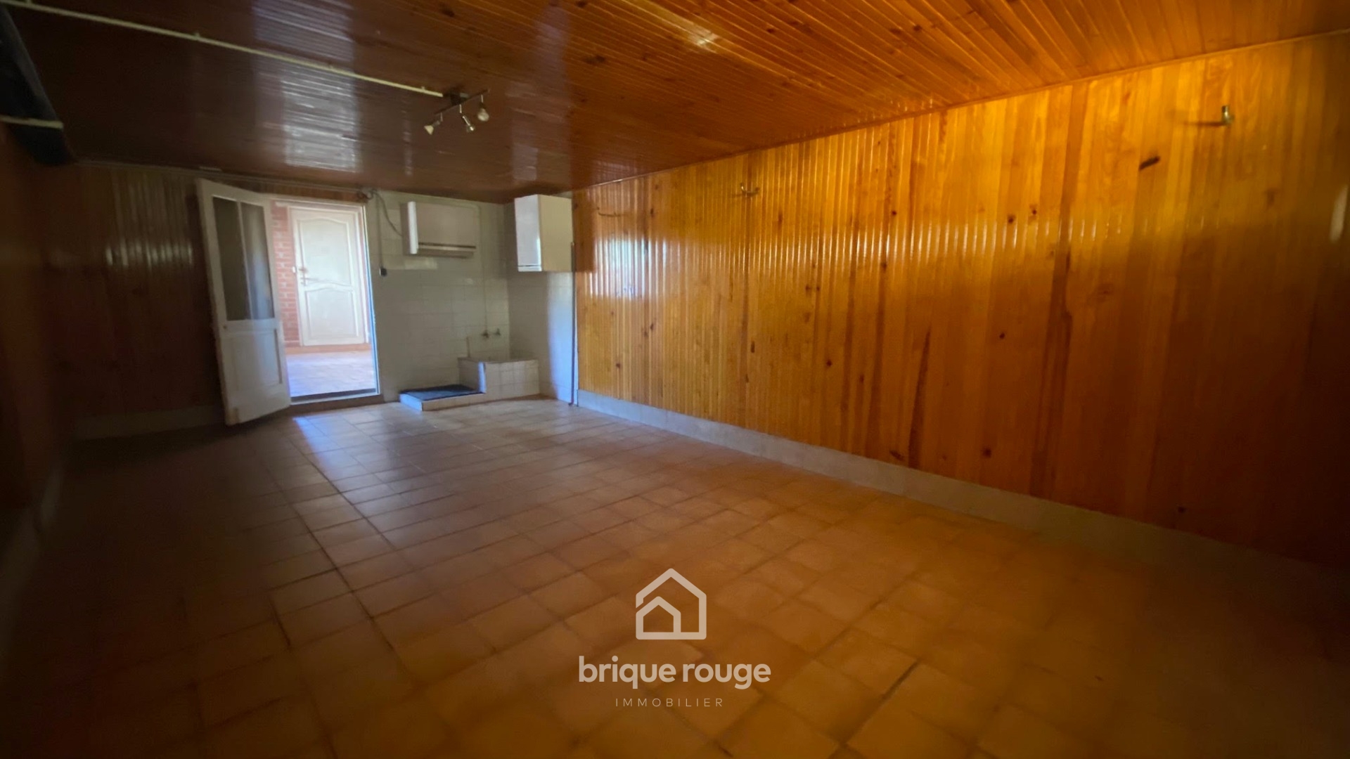 Maison 3 chambres beau jardin garage et sous sol de 50 m Photo 9 - Brique Rouge Immobilier Maison 3 chambres beau jardin garage et sous sol de 50 m Photo 9 - Brique Rouge Immobilier