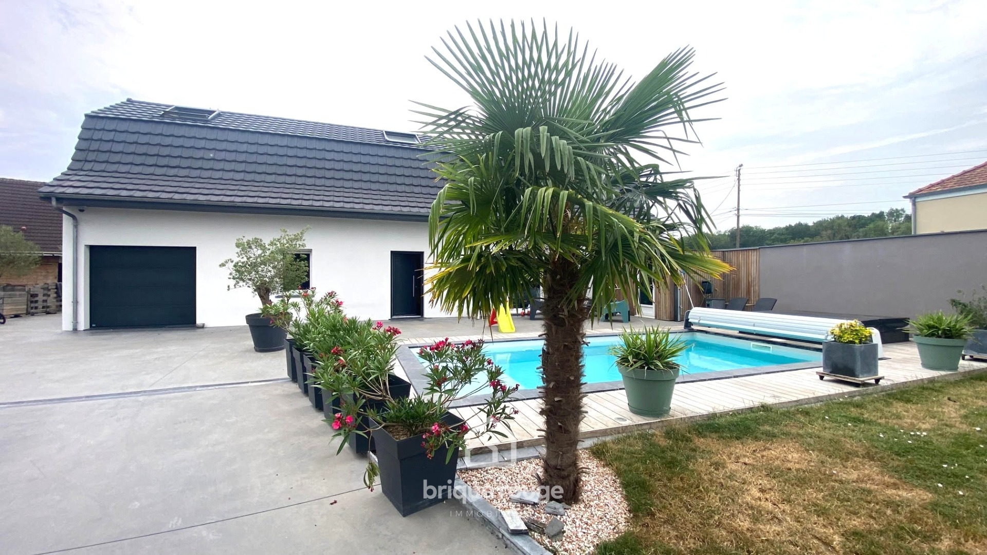 Magnifique maison avec piscine et jacuzzi  jardin garage Photo 13 - Brique Rouge Immobilier