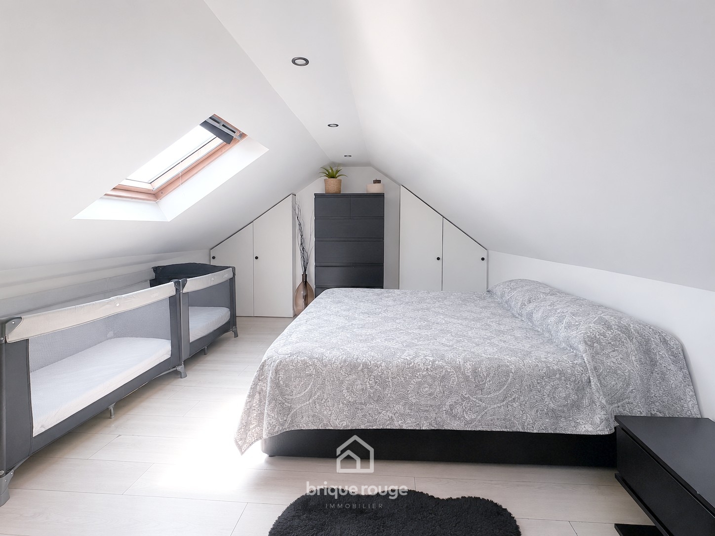 Maison de lotissement 4 chambres idealement situee Photo 6 - Brique Rouge Immobilier