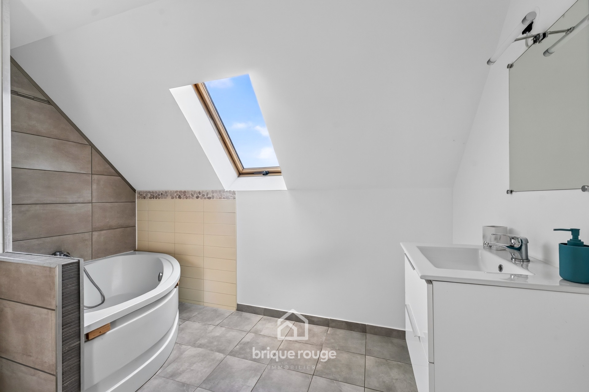 Individuelle 5 chambres jardin vue sur champs et garage Photo 9 - Brique Rouge Immobilier