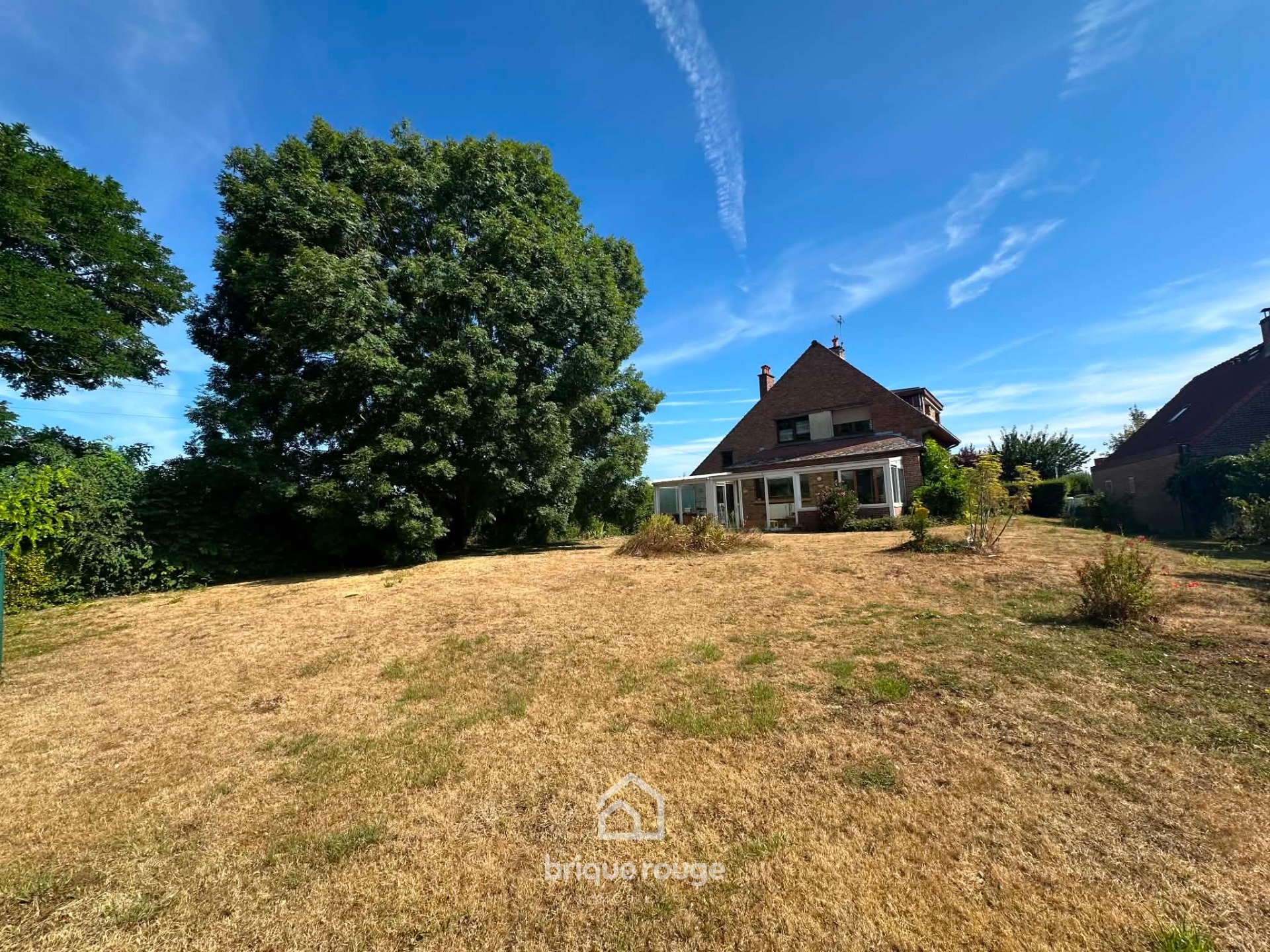 Individuelle batie sur plus de 1800m constructible Photo 1 - Brique Rouge Immobilier Individuelle batie sur plus de 1800m constructible Photo 1 - Brique Rouge Immobilier