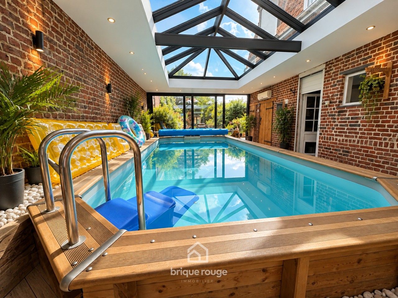 Maison 4 chambres jardin garage piscine 240m Photo 3 - Brique Rouge Immobilier Maison 4 chambres jardin garage piscine 240m Photo 3 - Brique Rouge Immobilier