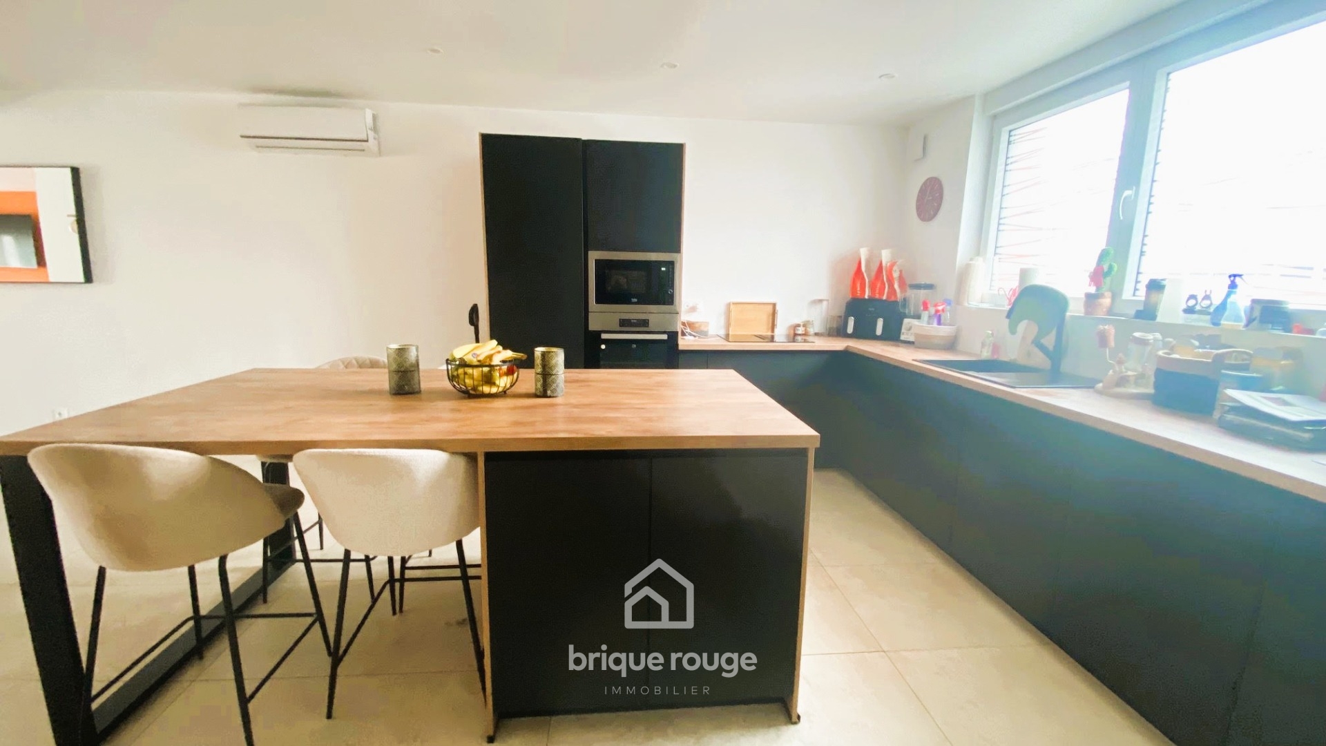 Maison renovee semi individuelle jardin garage parking Photo 3 - Brique Rouge Immobilier Maison renovee semi individuelle jardin garage parking Photo 3 - Brique Rouge Immobilier
