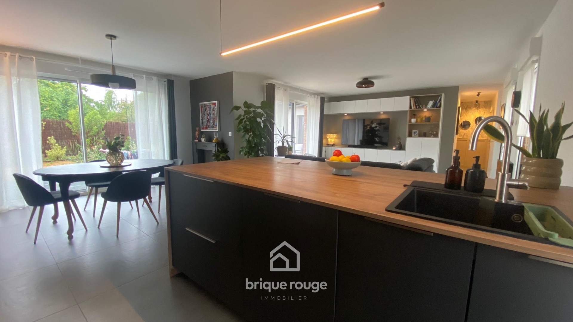 En  exclusivite coup de coeur pour ce plain pied  2023 Photo 3 - Brique Rouge Immobilier