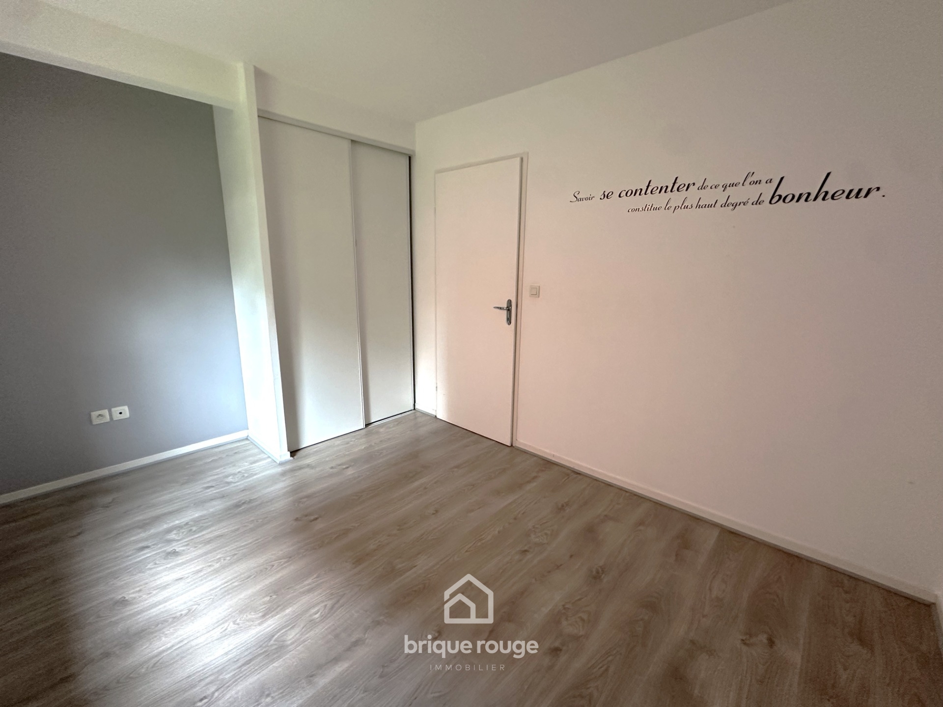 Appartement t3 de qualite residence securisee bethune Photo 8 - Brique Rouge Immobilier Appartement t3 de qualite residence securisee bethune Photo 8 - Brique Rouge Immobilier