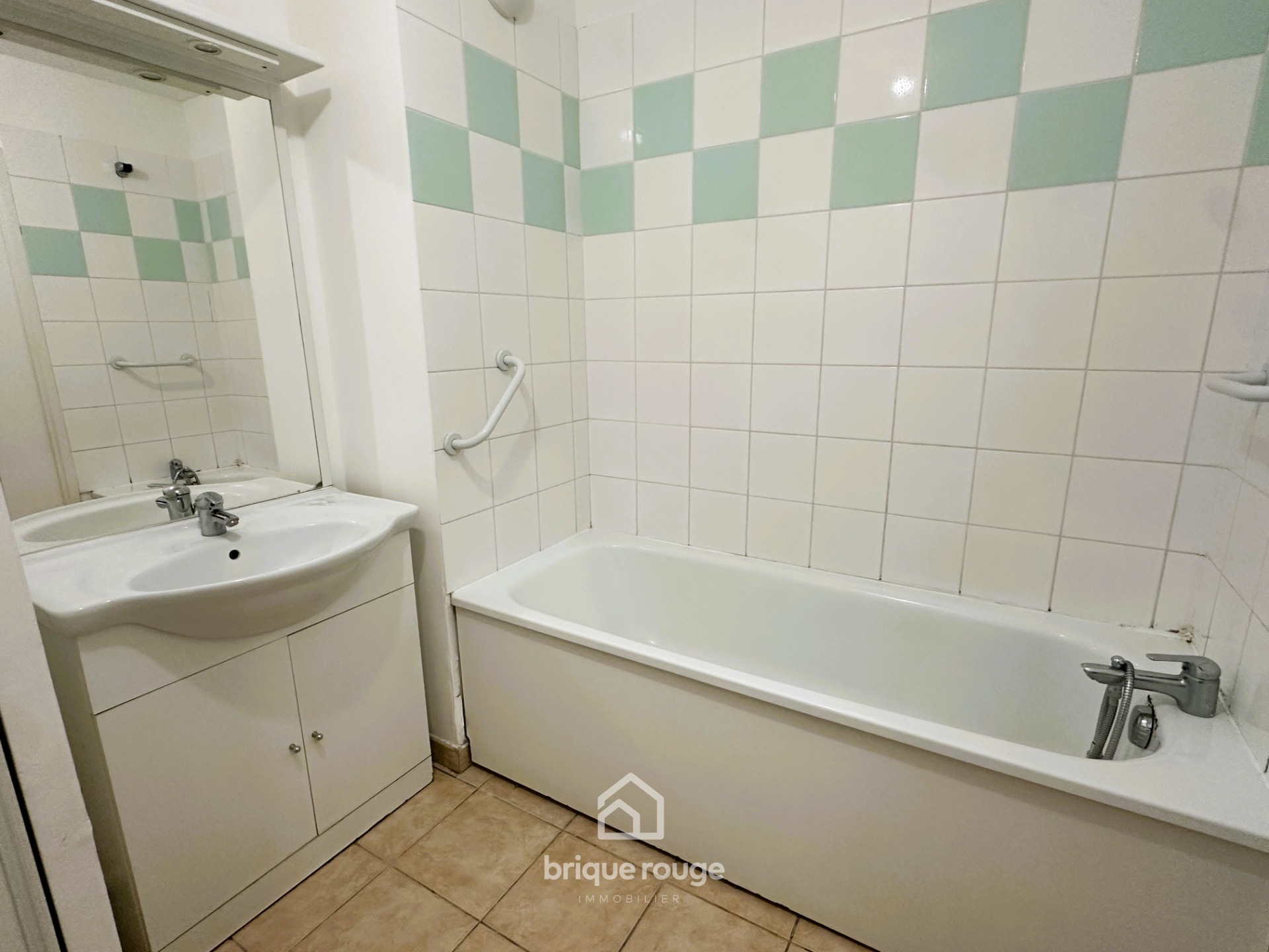 Appartement t3 de qualite residence securisee bethune Photo 10 - Brique Rouge Immobilier Appartement t3 de qualite residence securisee bethune Photo 10 - Brique Rouge Immobilier