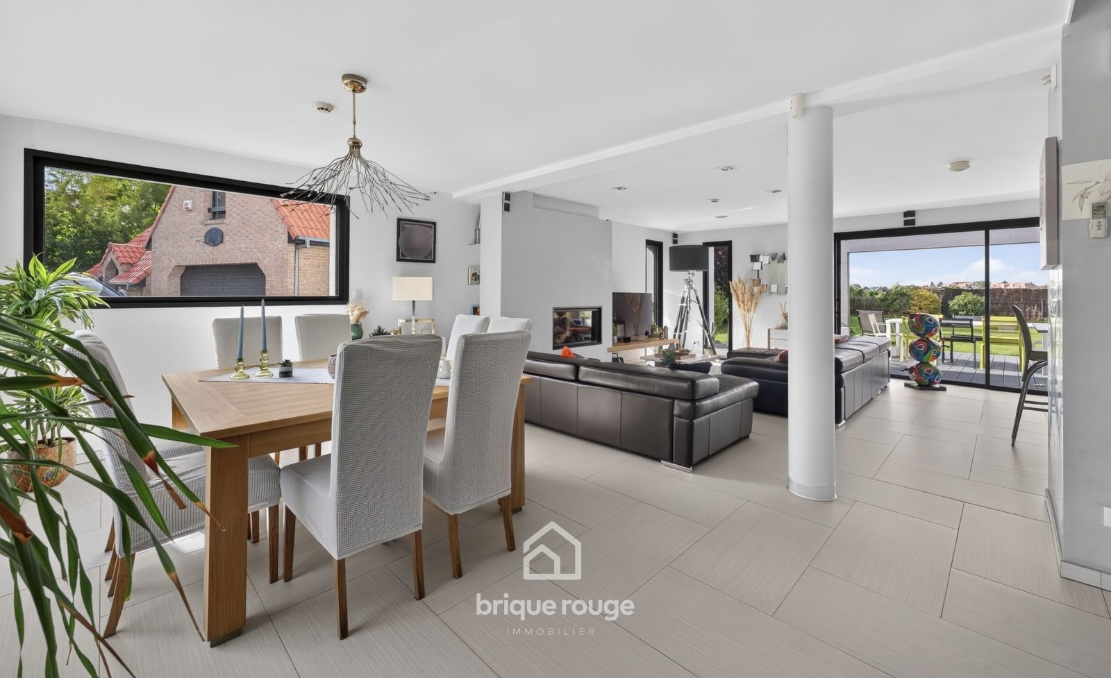 Remarquable maison cubique individuelle Photo 2 - Brique Rouge Immobilier Remarquable maison cubique individuelle Photo 2 - Brique Rouge Immobilier