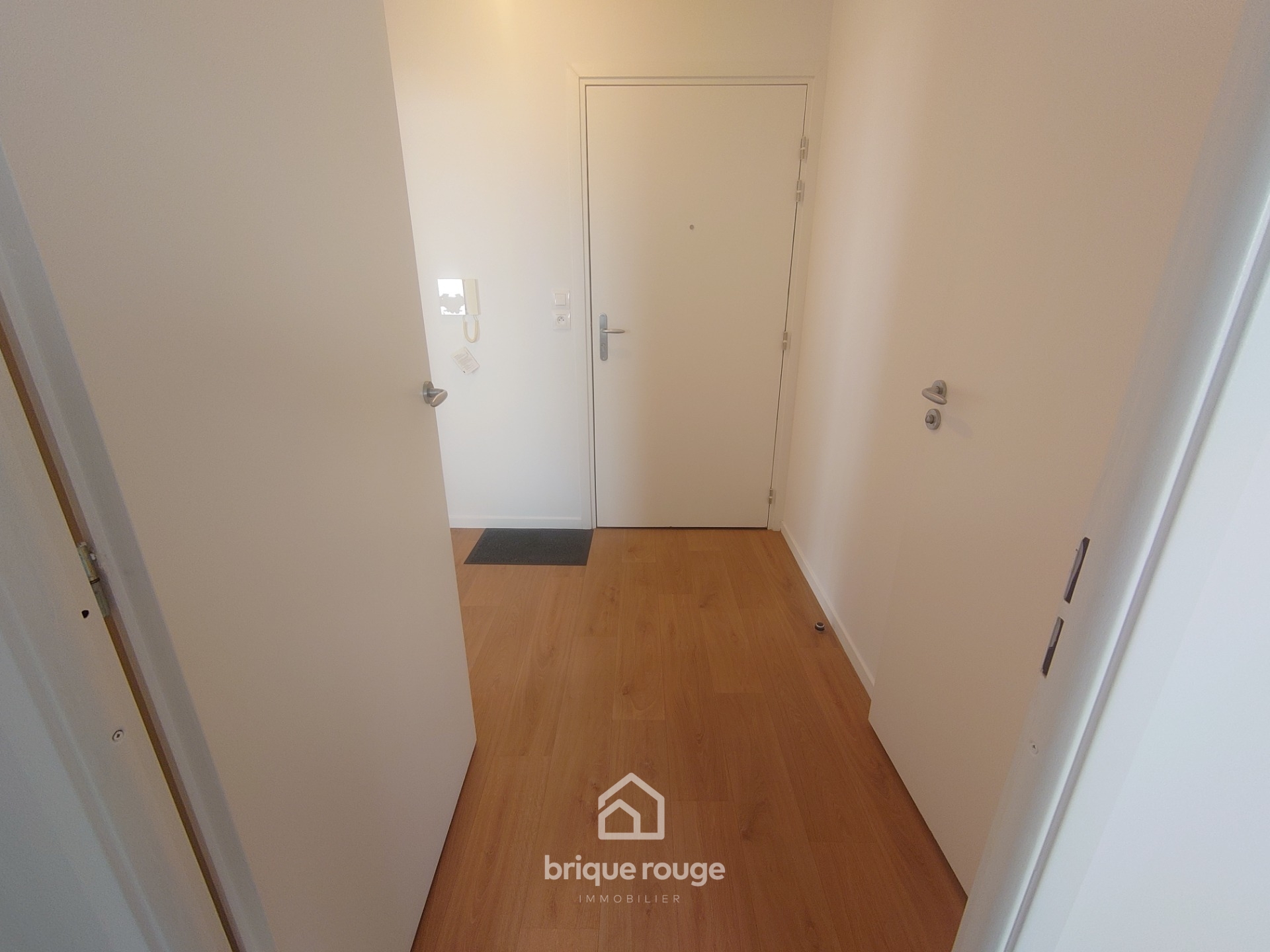 Magnifique t2 au dernier etage avec balcon et parking Photo 6 - Brique Rouge Immobilier