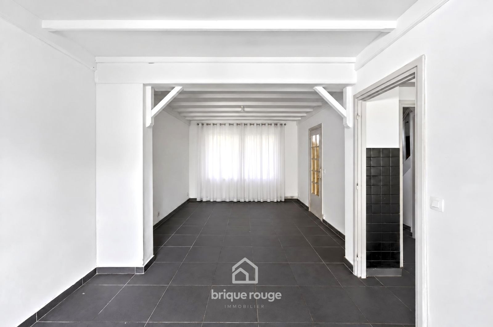 Maison semi individuelle 3 chambres et jardin Photo 3 - Brique Rouge Immobilier Maison semi individuelle 3 chambres et jardin Photo 3 - Brique Rouge Immobilier