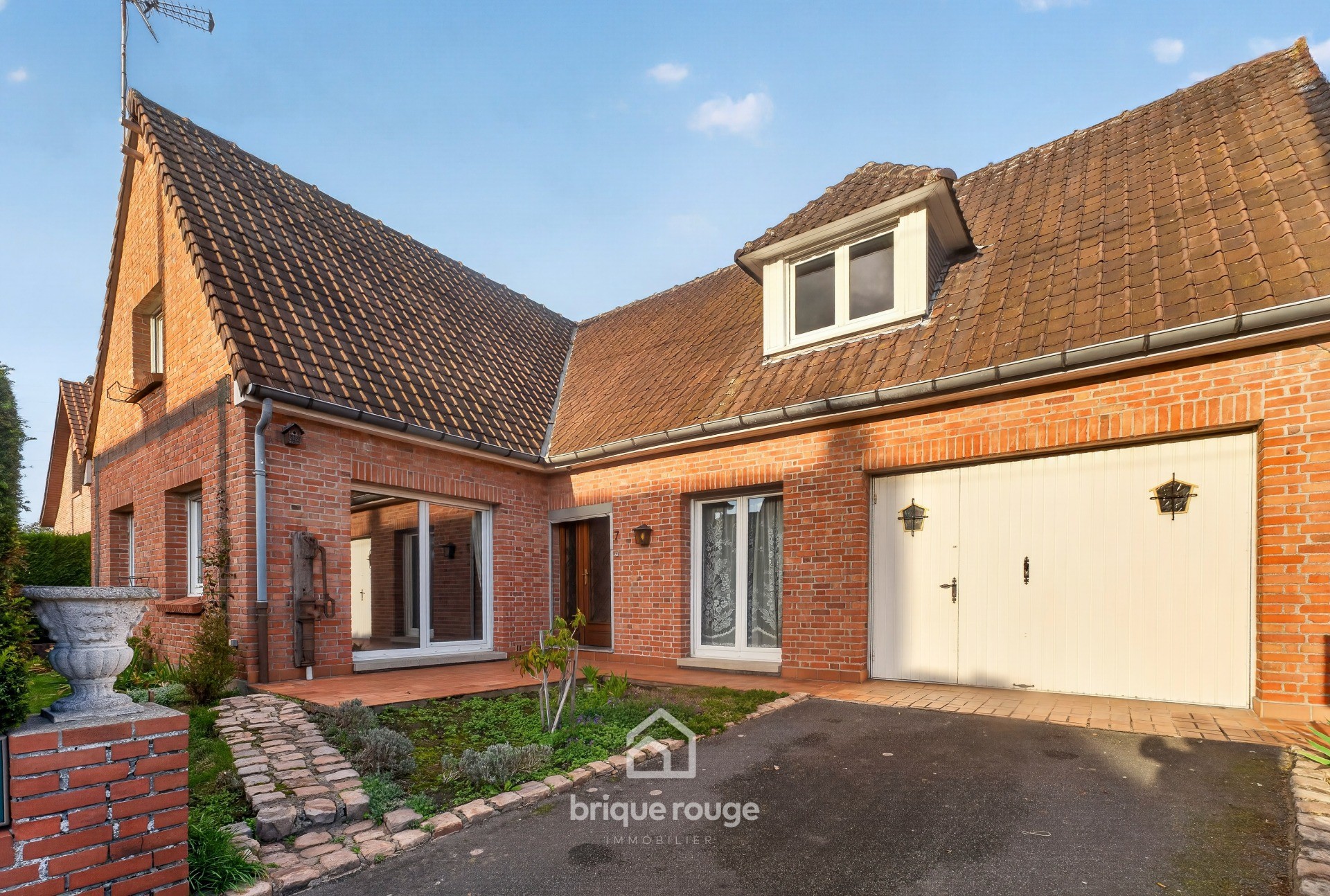 Jolie pavillon individuel - Brique Rouge Immobilier