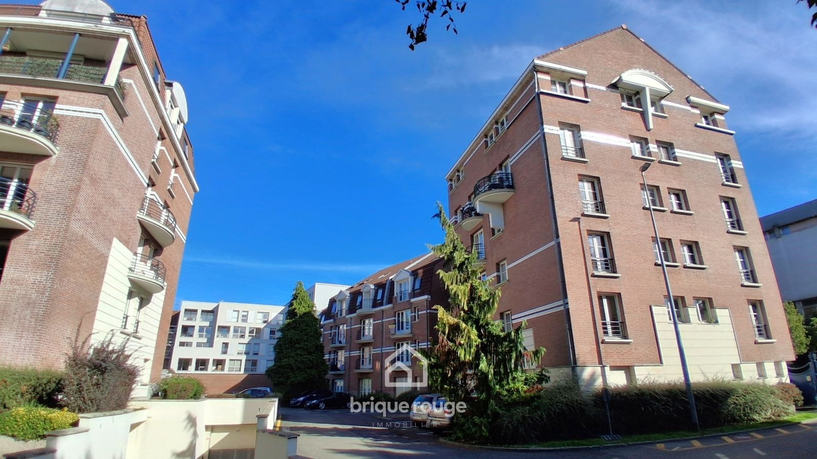 Appartement t2 coup de coeur avec balcon et parking Photo 2 - Brique Rouge Immobilier